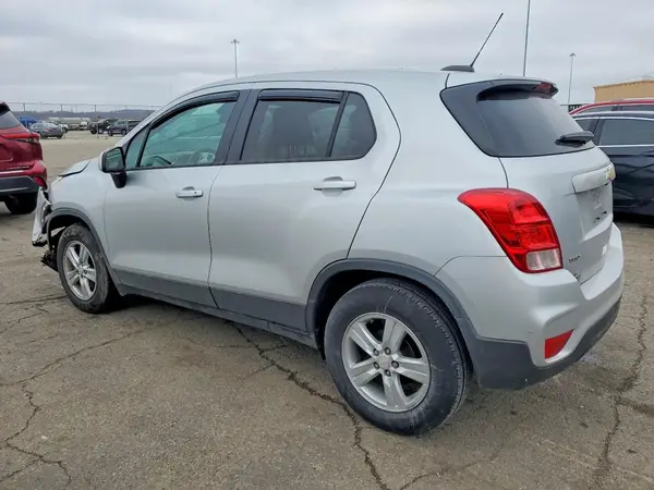 3GNCJKSB5KL353576 2019 CHEVROLET TRAX - Image 2