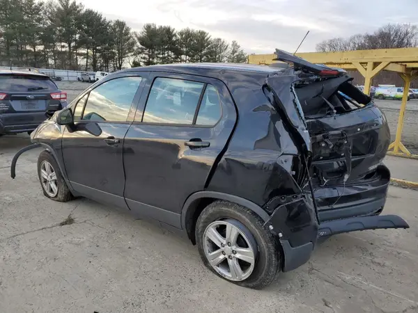 3GNCJKSB5KL389218 2019 CHEVROLET TRAX - Image 2