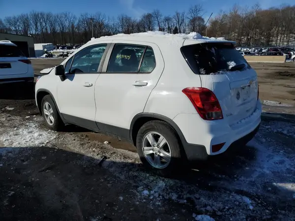 3GNCJKSB5KL405613 2019 CHEVROLET TRAX - Image 2