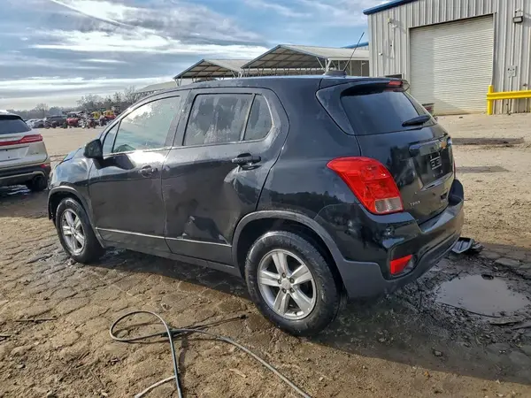 3GNCJKSB5LL107712 2020 CHEVROLET TRAX - Image 2