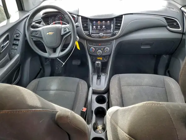 3GNCJKSB5LL107712 2020 CHEVROLET TRAX - Image 8