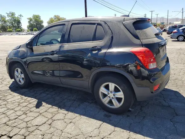 3GNCJKSB5LL108357 2020 CHEVROLET TRAX - Image 2