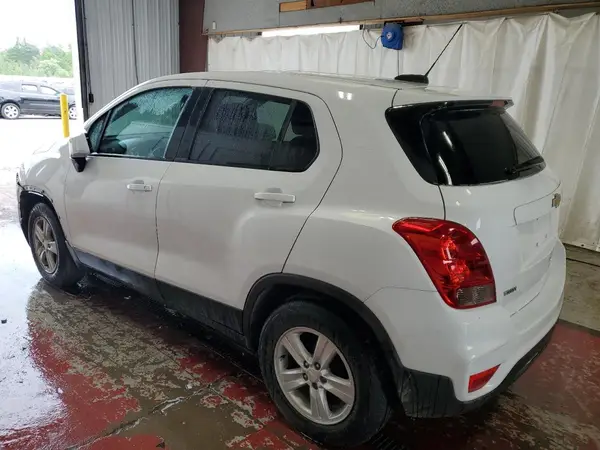 3GNCJKSB5LL110836 2020 CHEVROLET TRAX - Image 2