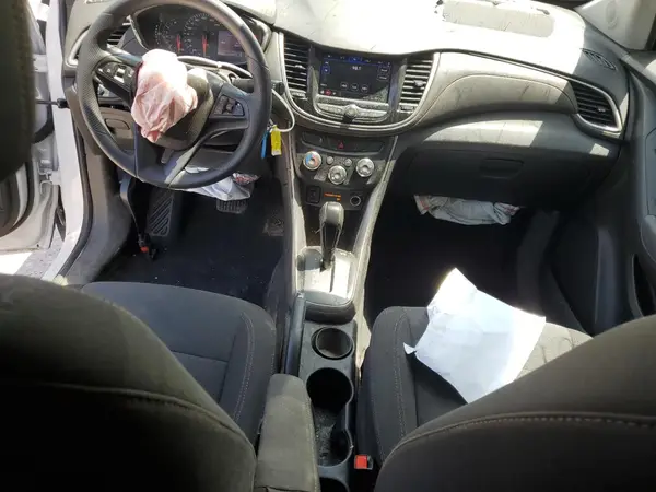 3GNCJKSB5LL110836 2020 CHEVROLET TRAX - Image 8