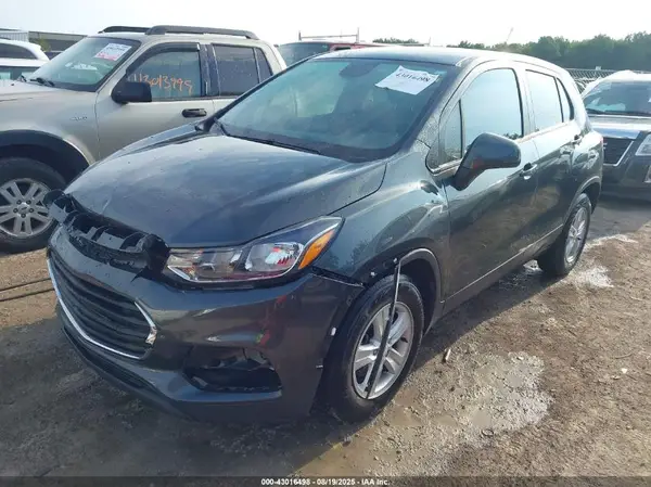 3GNCJKSB5LL114448 2020 CHEVROLET TRAX - Image 2