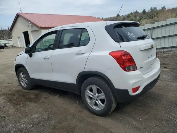 3GNCJKSB5LL117320 2020 CHEVROLET TRAX - Image 2
