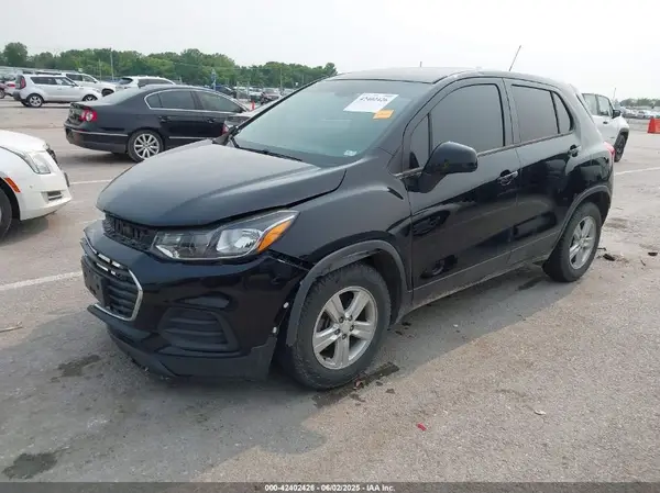 3GNCJKSB5LL122632 2020 CHEVROLET TRAX - Image 2