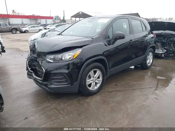 3GNCJKSB5LL124784 2020 CHEVROLET TRAX - Image 2