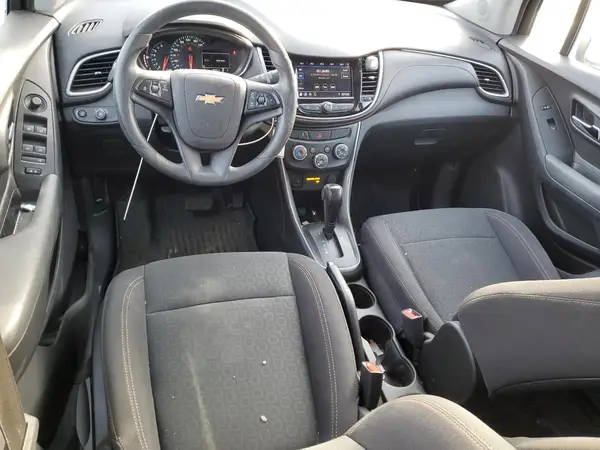 3GNCJKSB5LL127586 2020 CHEVROLET TRAX - Image 8