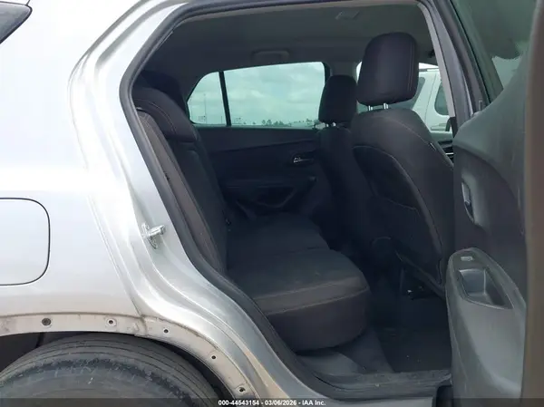 3GNCJKSB5LL129158 2020 CHEVROLET TRAX - Image 8