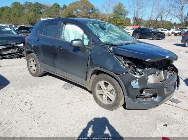 3GNCJKSB5LL139401 2020 CHEVROLET TRAX - Image 1