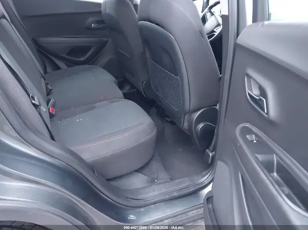 3GNCJKSB5LL147157 2020 CHEVROLET TRAX - Image 8
