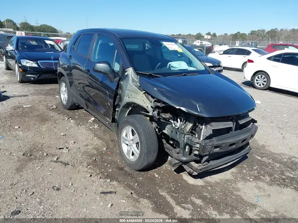 3GNCJKSB5LL151791 2020 CHEVROLET TRAX - Image 1