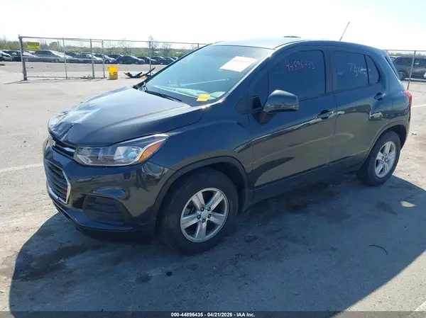 3GNCJKSB5LL185262 2020 CHEVROLET TRAX - Image 2