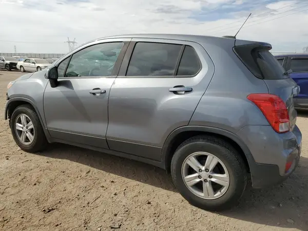 3GNCJKSB5LL188081 2020 CHEVROLET TRAX - Image 2