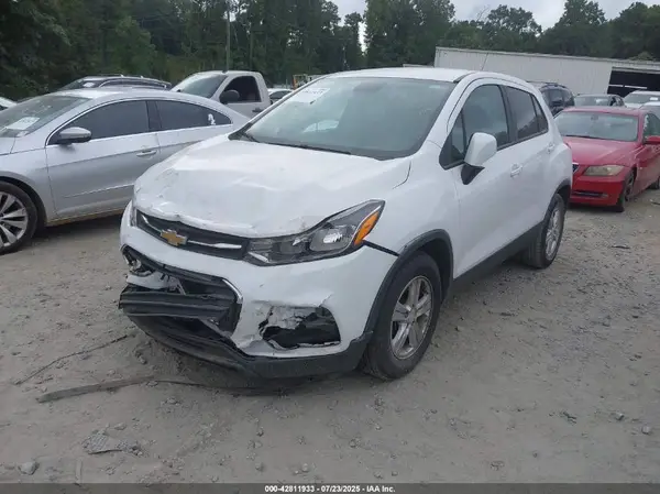3GNCJKSB5LL189294 2020 CHEVROLET TRAX - Image 2
