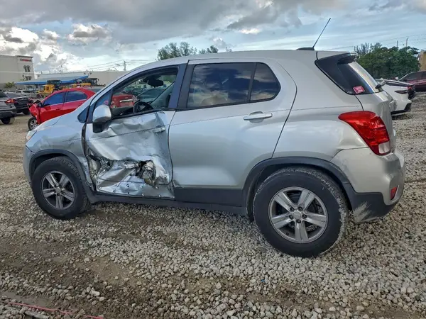 3GNCJKSB5LL194141 2020 CHEVROLET TRAX - Image 2