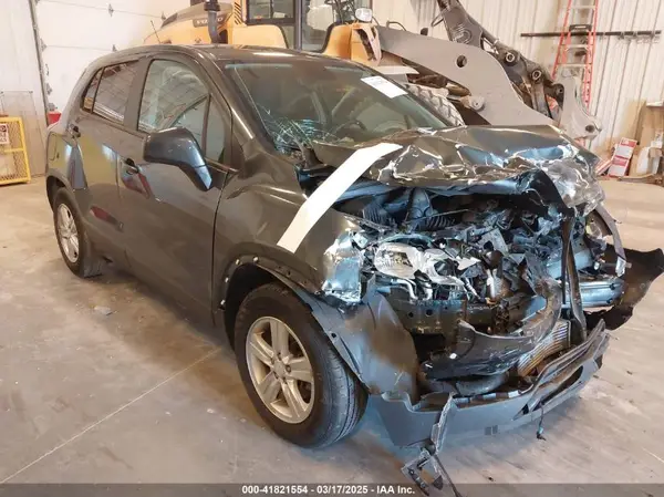 3GNCJKSB5LL197234 2020 CHEVROLET TRAX - Image 1