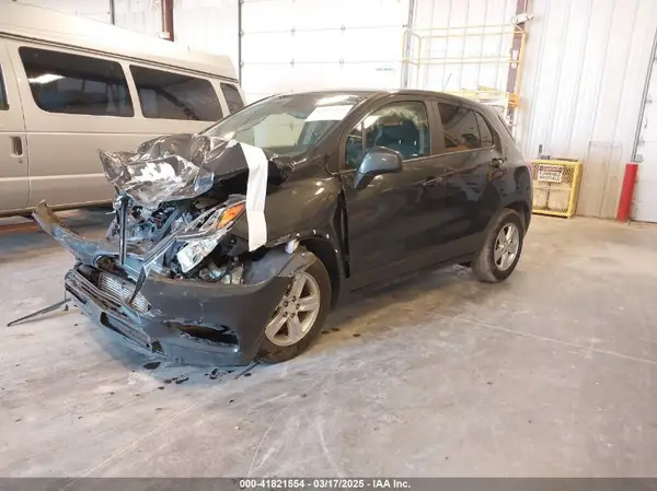 3GNCJKSB5LL197234 2020 CHEVROLET TRAX - Image 2