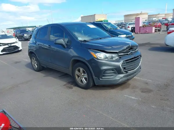 3GNCJKSB5LL201198 2020 CHEVROLET TRAX - Image 1