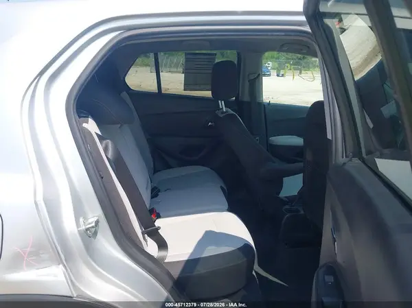 3GNCJKSB5LL209902 2020 CHEVROLET TRAX - Image 8