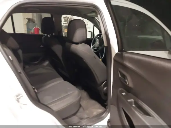 3GNCJKSB5LL289203 2020 CHEVROLET TRAX - Image 8