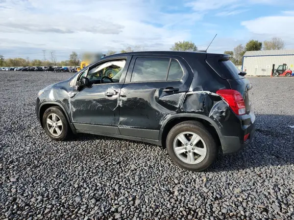3GNCJKSB5LL290397 2020 CHEVROLET TRAX - Image 2
