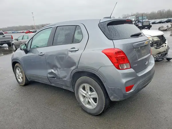 3GNCJKSB5LL292599 2020 CHEVROLET TRAX - Image 2