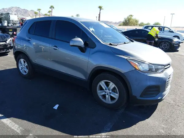 3GNCJKSB5LL331742 2020 CHEVROLET TRAX - Image 1