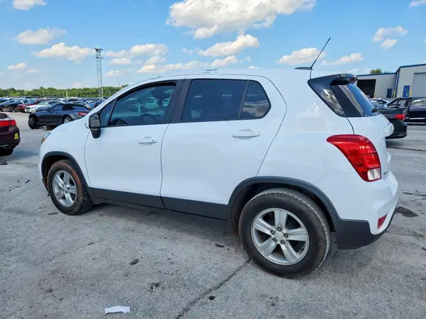 3GNCJKSB5LL334690 2020 CHEVROLET TRAX - Image 2