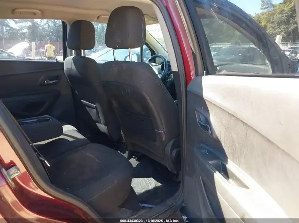 3GNCJKSB6GL139624 2016 CHEVROLET TRAX - Image 8