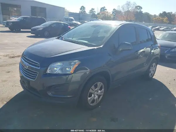3GNCJKSB6GL154382 2016 CHEVROLET TRAX - Image 2
