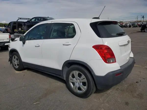 3GNCJKSB6GL181517 2016 CHEVROLET TRAX - Image 2