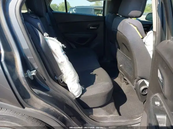 3GNCJKSB6GL250531 2016 CHEVROLET TRAX - Image 8