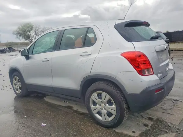3GNCJKSB6GL253932 2016 CHEVROLET TRAX - Image 2