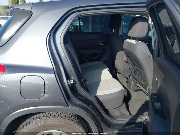 3GNCJKSB6GL262467 2016 CHEVROLET TRAX - Image 8