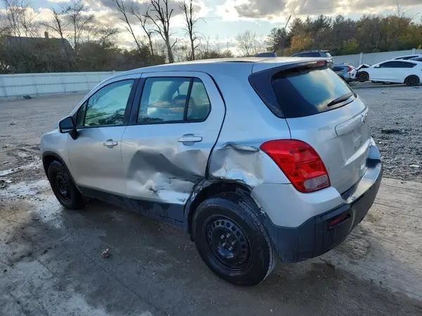 3GNCJKSB6GL263313 2016 CHEVROLET TRAX - Image 2