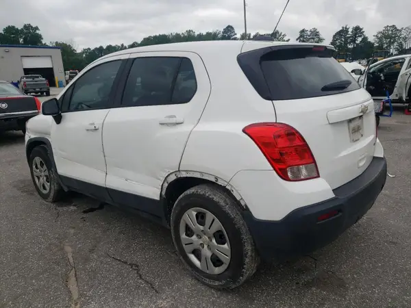 3GNCJKSB6GL265613 2016 CHEVROLET TRAX - Image 2