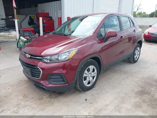 3GNCJKSB6HL180739 2017 CHEVROLET TRAX - Image 2