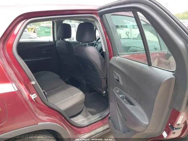 3GNCJKSB6HL180739 2017 CHEVROLET TRAX - Image 8