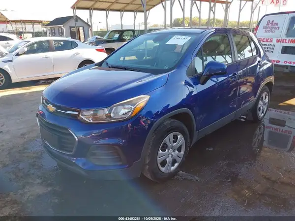 3GNCJKSB6HL185732 2017 CHEVROLET TRAX - Image 2