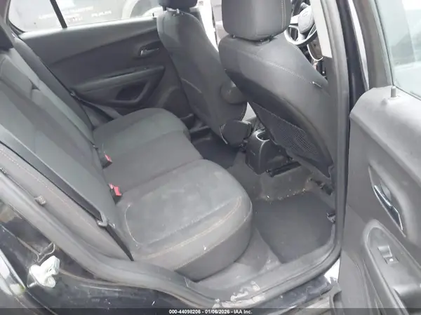 3GNCJKSB6HL186525 2017 CHEVROLET TRAX - Image 8