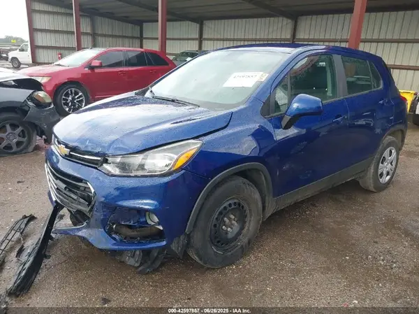 3GNCJKSB6HL186542 2017 CHEVROLET TRAX - Image 2
