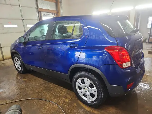 3GNCJKSB6HL190154 2017 CHEVROLET TRAX - Image 2