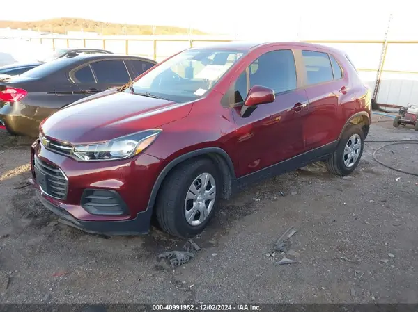 3GNCJKSB6HL198660 2017 CHEVROLET TRAX - Image 2