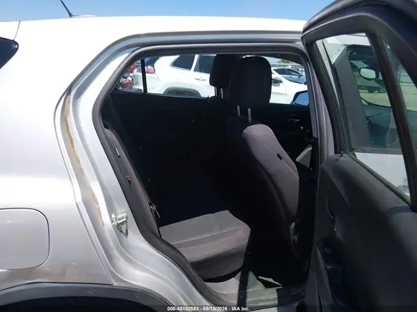 3GNCJKSB6HL199324 2017 CHEVROLET TRAX - Image 8