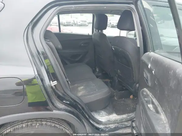 3GNCJKSB6HL205123 2017 CHEVROLET TRAX - Image 8