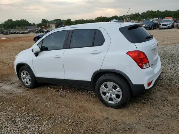3GNCJKSB6HL210824 2017 CHEVROLET TRAX - Image 2