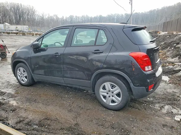 3GNCJKSB6HL236405 2017 CHEVROLET TRAX - Image 2