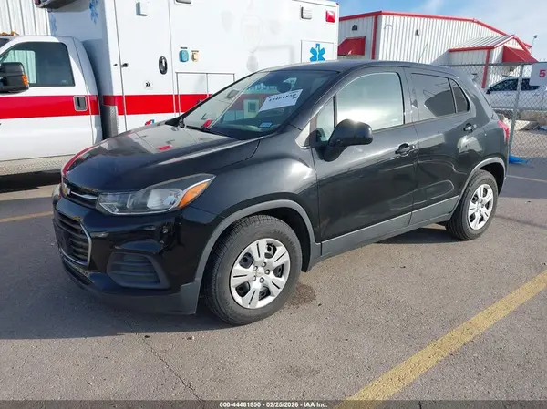 3GNCJKSB6HL236680 2017 CHEVROLET TRAX - Image 2